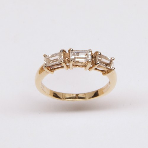 9ct CZ Ring